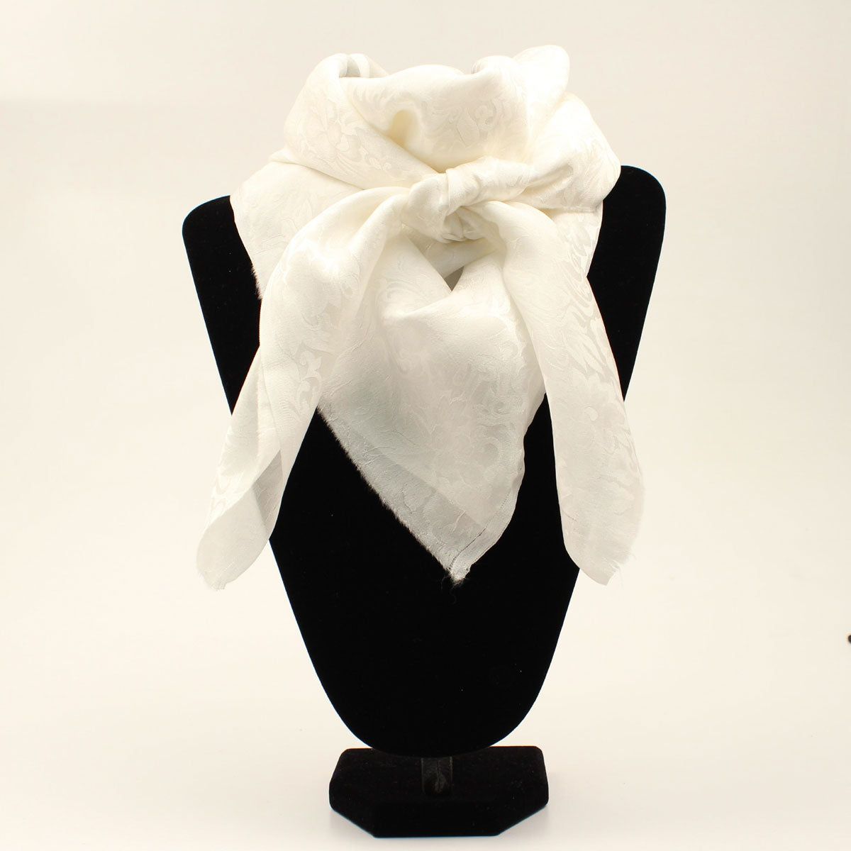 M&amp;F WildRag Jacquard, White, 33x33