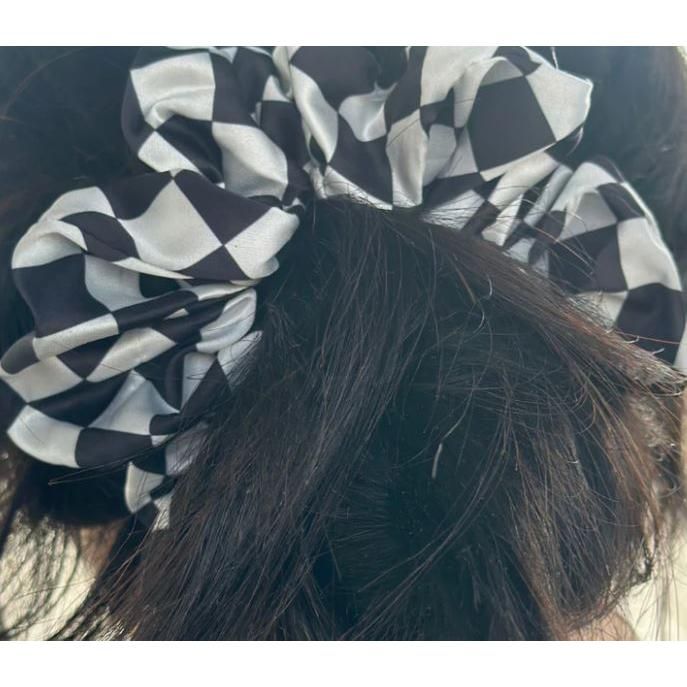Sterling Kreek Round the Track Scrunchie