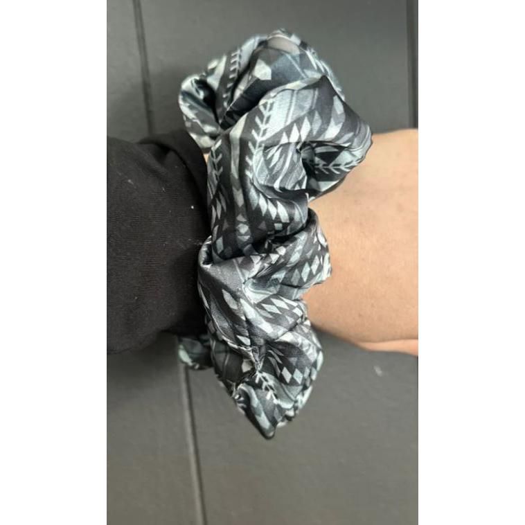 Sterling Kreek Coyote Call Scrunchie