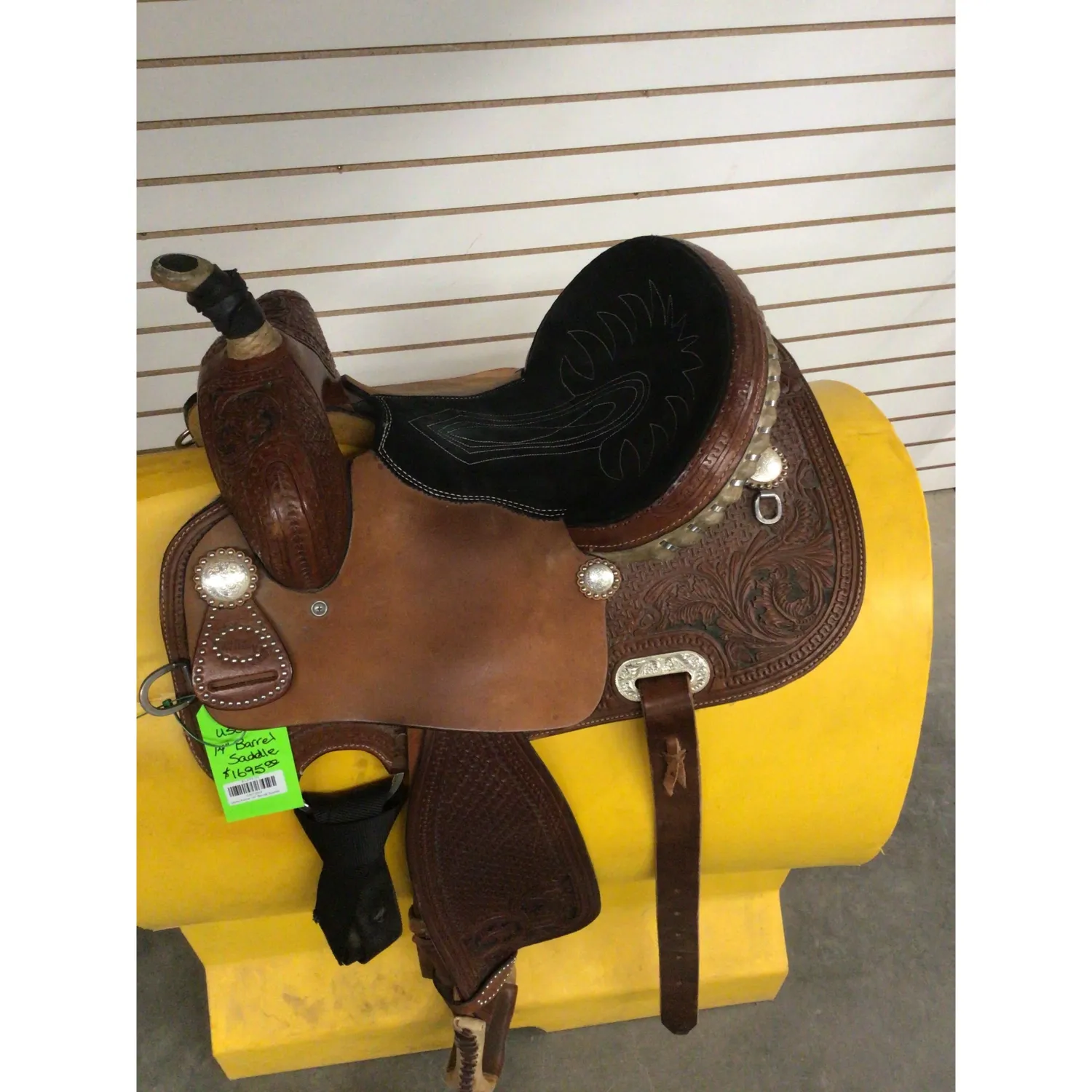 Used Irvine 14" Barrel Saddle-1