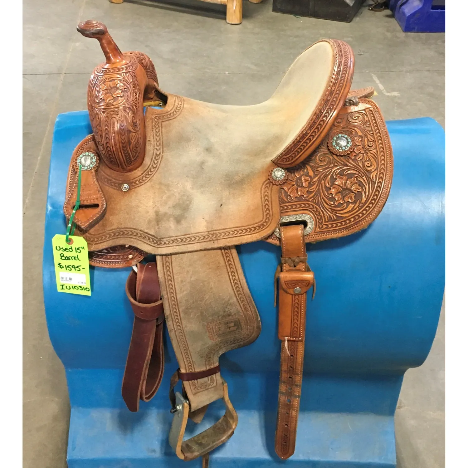 Used Irvine 15" Barrel Saddle-1