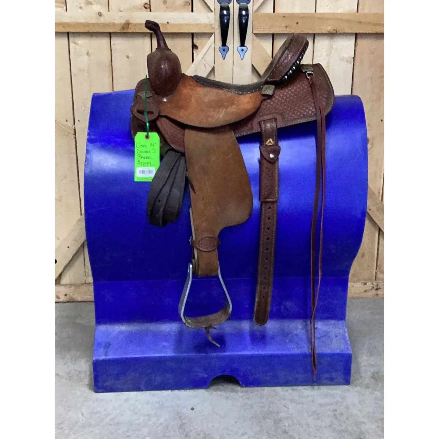 Used 14" Double J Barrel Saddle