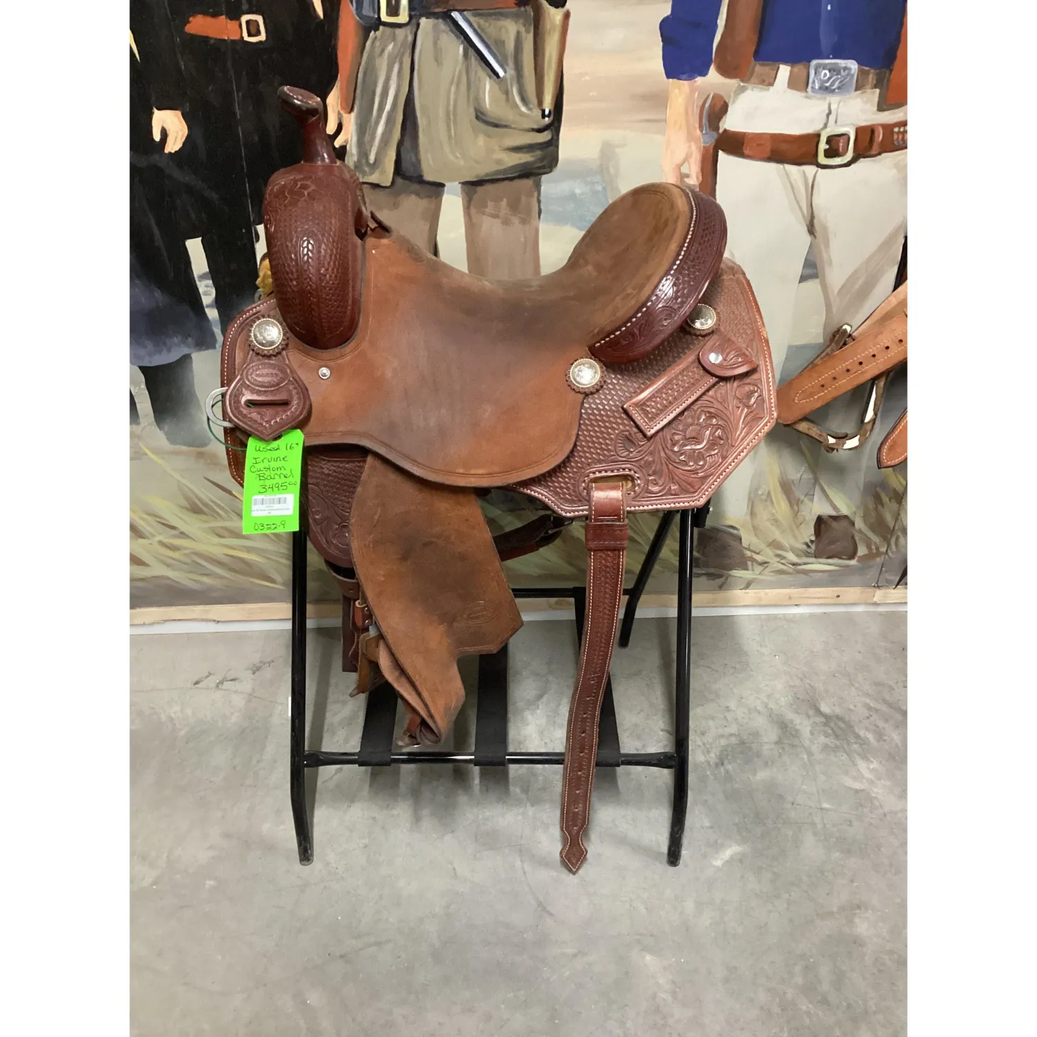 Used Irvine Custom 16" Barrel Saddle