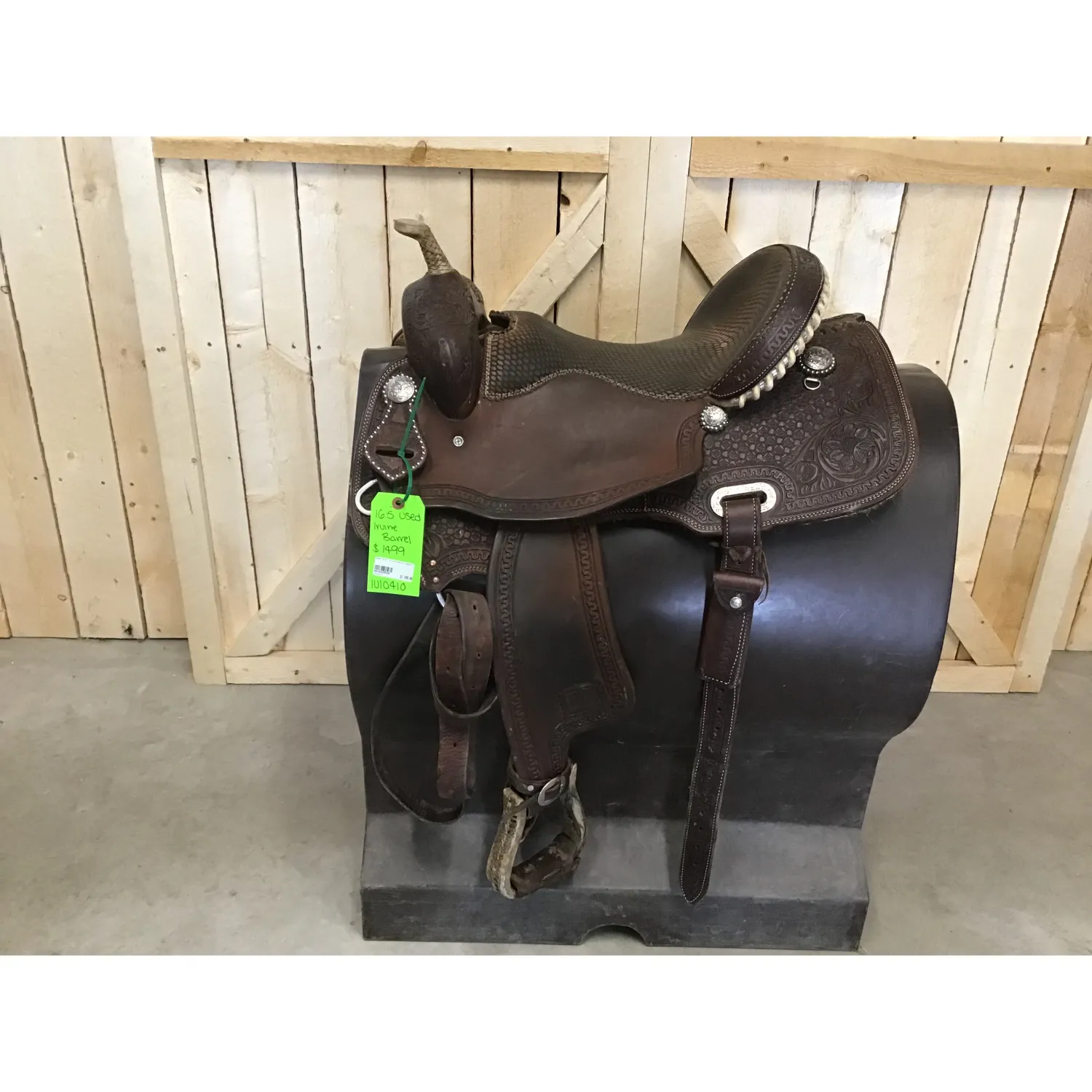 Used 16.5" Irvine Barrel Saddle