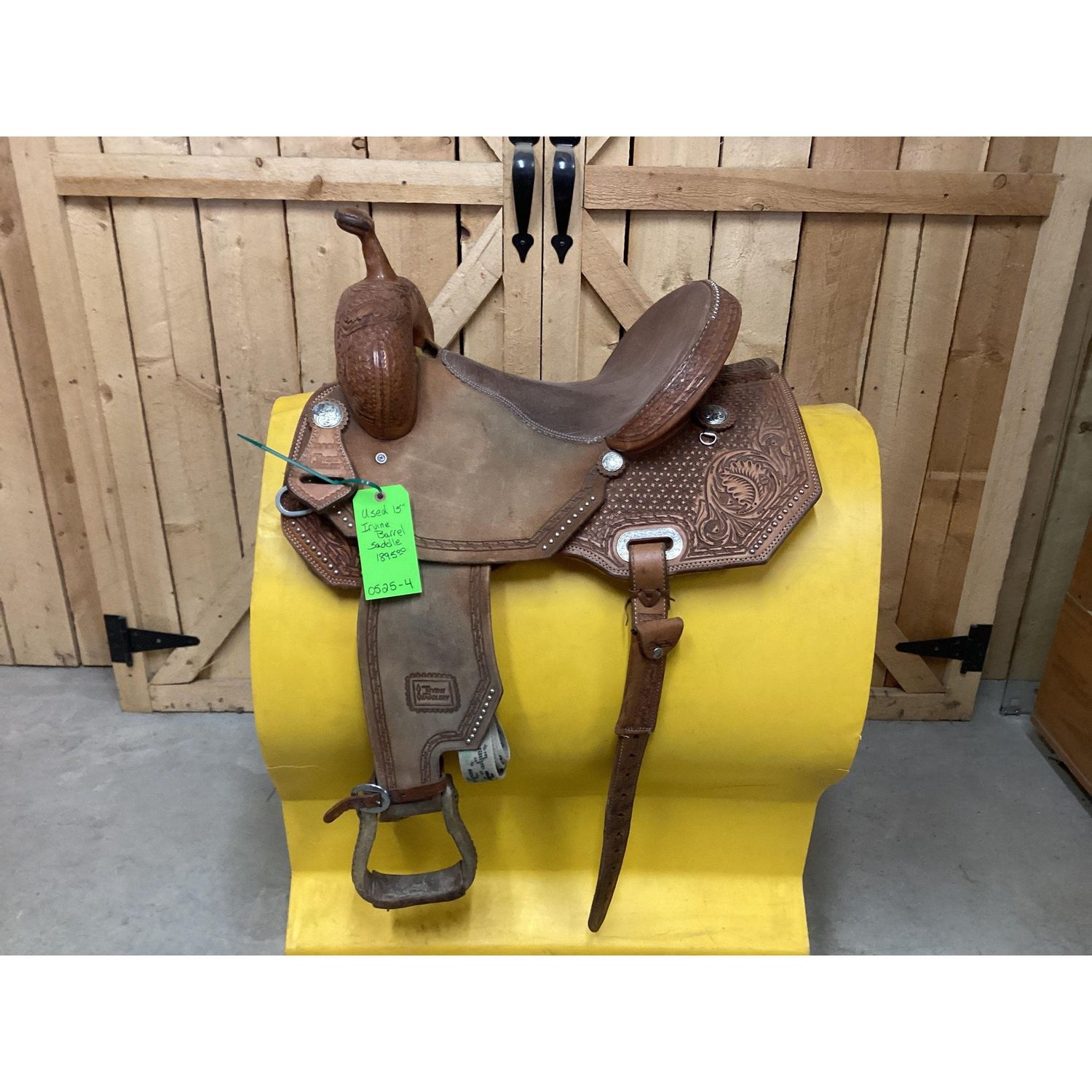 Used Irvine 15" Barrel Saddle