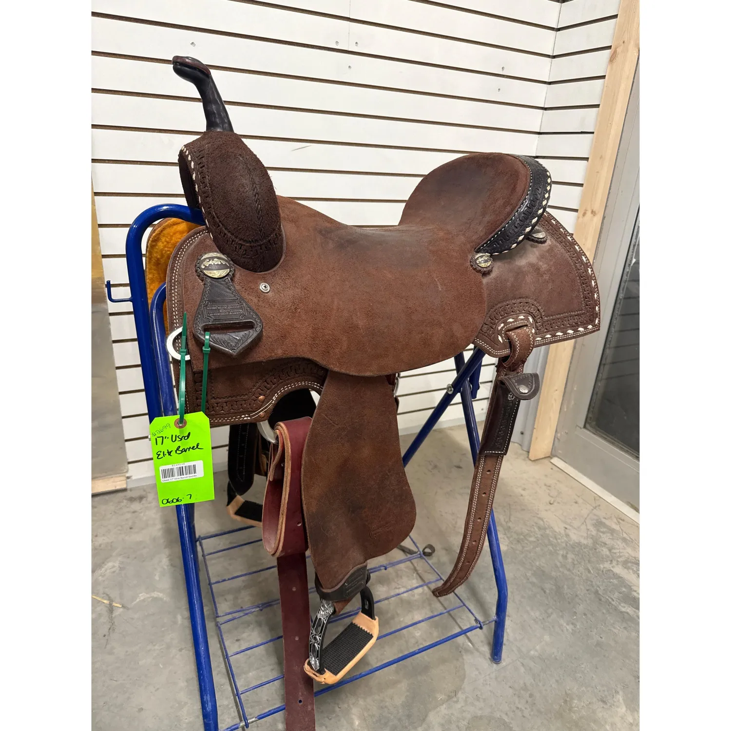 Used 17" Elite Barrel Saddle