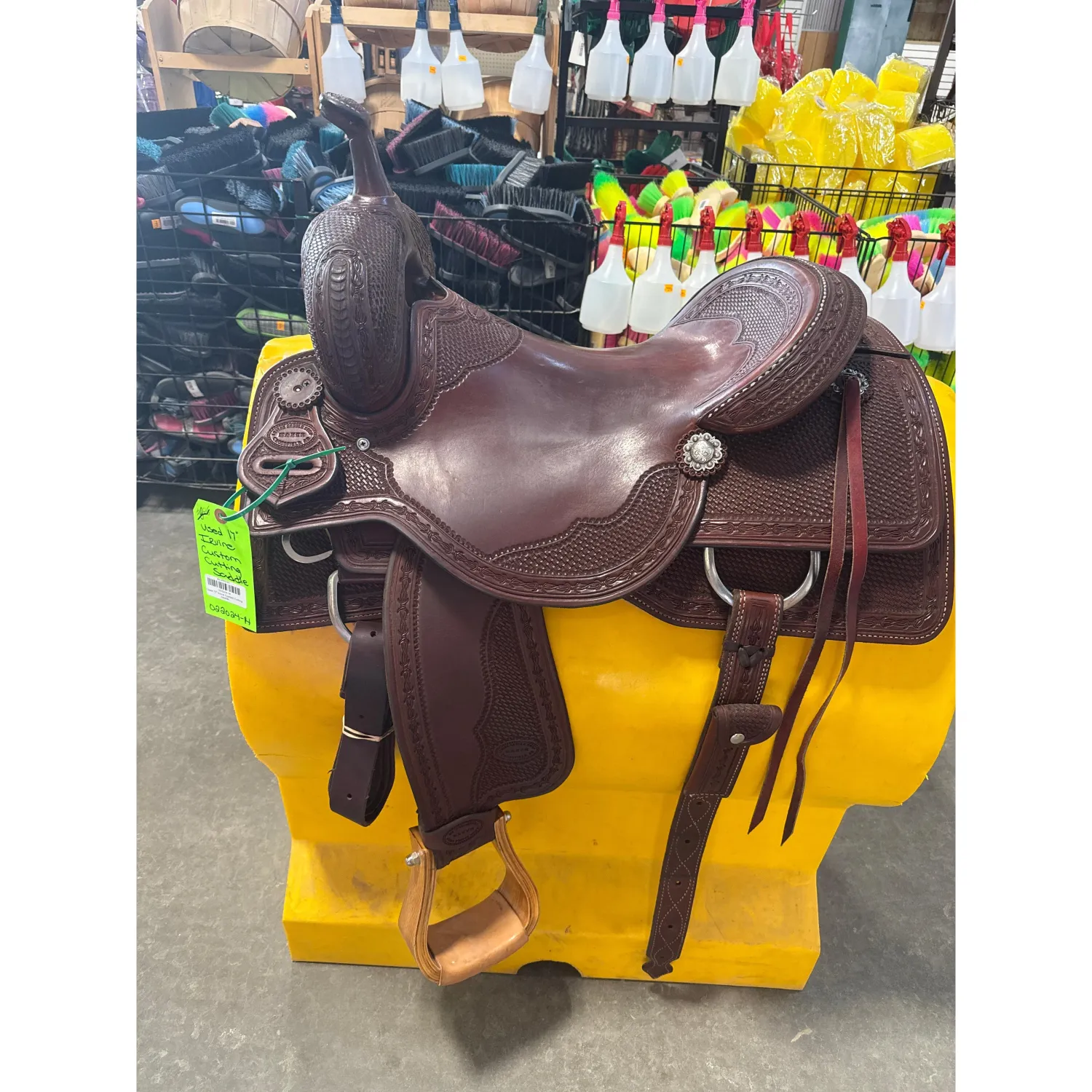 Used Irvine Custom 17" Cutting Saddle