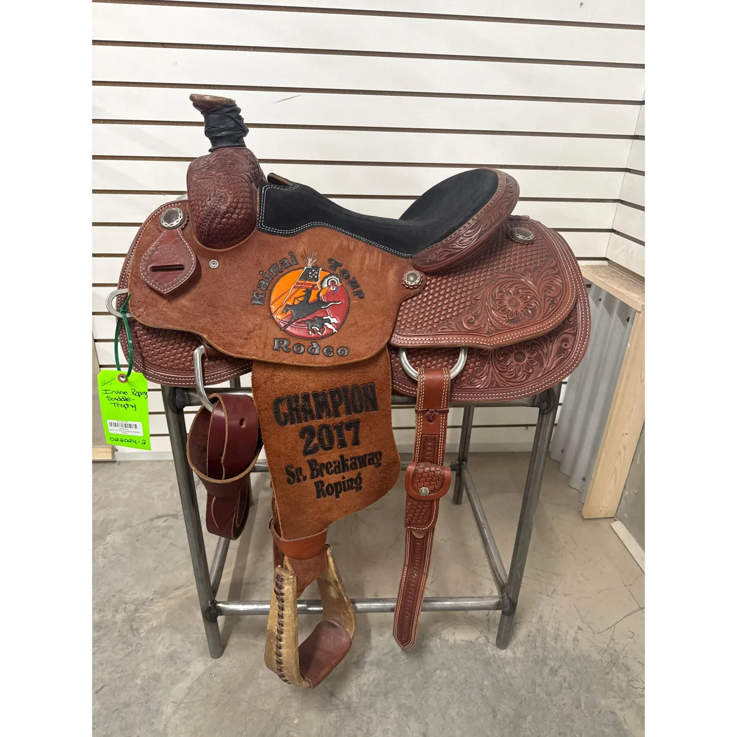Used Irvine 14.5" Roping Saddle - Trophy
