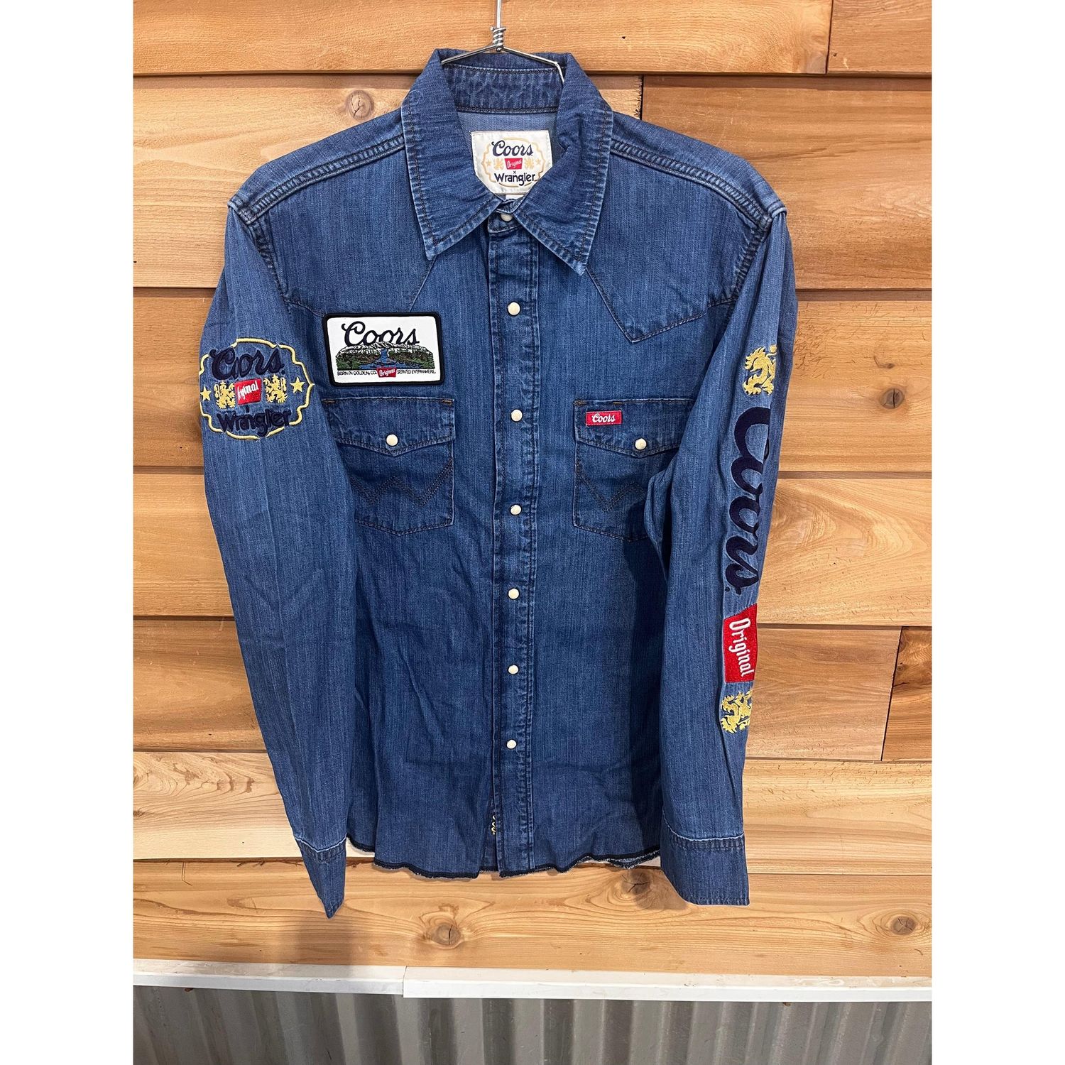 Wrangler Men's Coors Canada Long Sleeve Denim Shirt