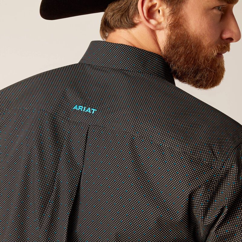 Ariat Men's Wrinkle Free Gian Long Sleeve Fitted Button Down Shirt - Black