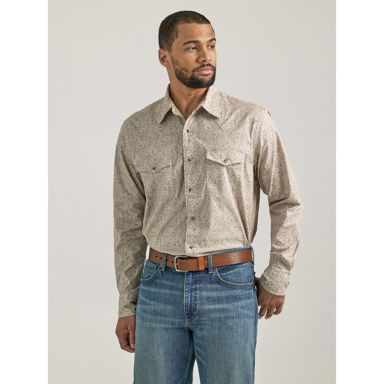 Wrangler Men's 20X Competition Advanced Comfort Long Sleeve Classic Fit Snap Shirt - Sand
