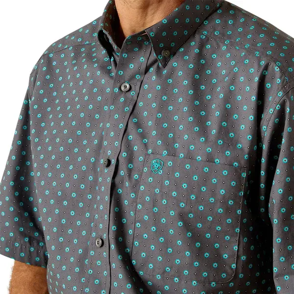 Ariat Men's Johnnie Short Sleeve Shirt - Grey w/Turquoise, Size: S