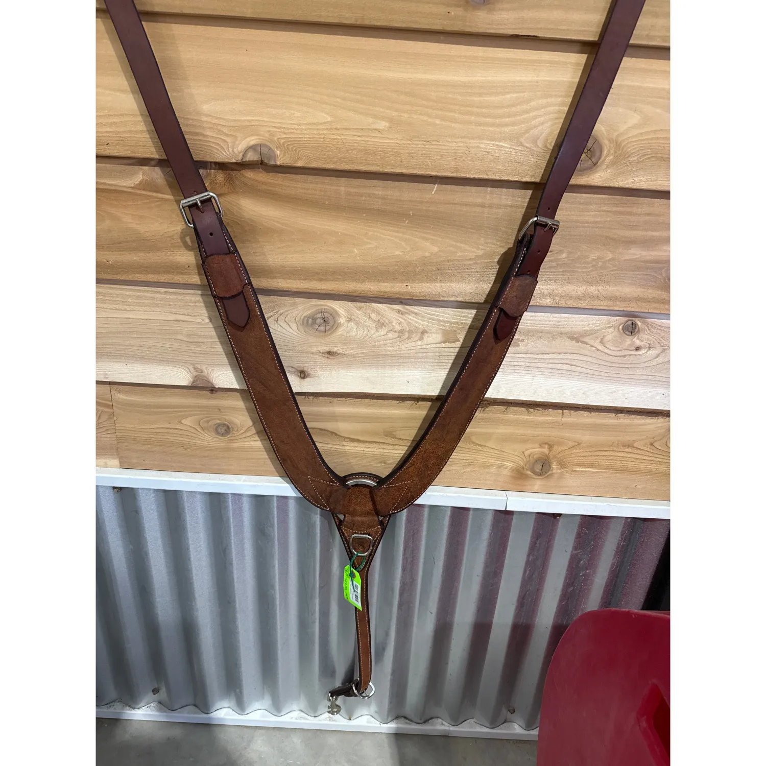Irvine Pulling Breast Collar Rough Out, Colour: DARK OIL