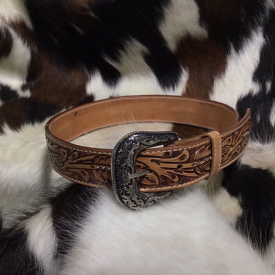 Men's Leaf Pattern Belt W/Dots