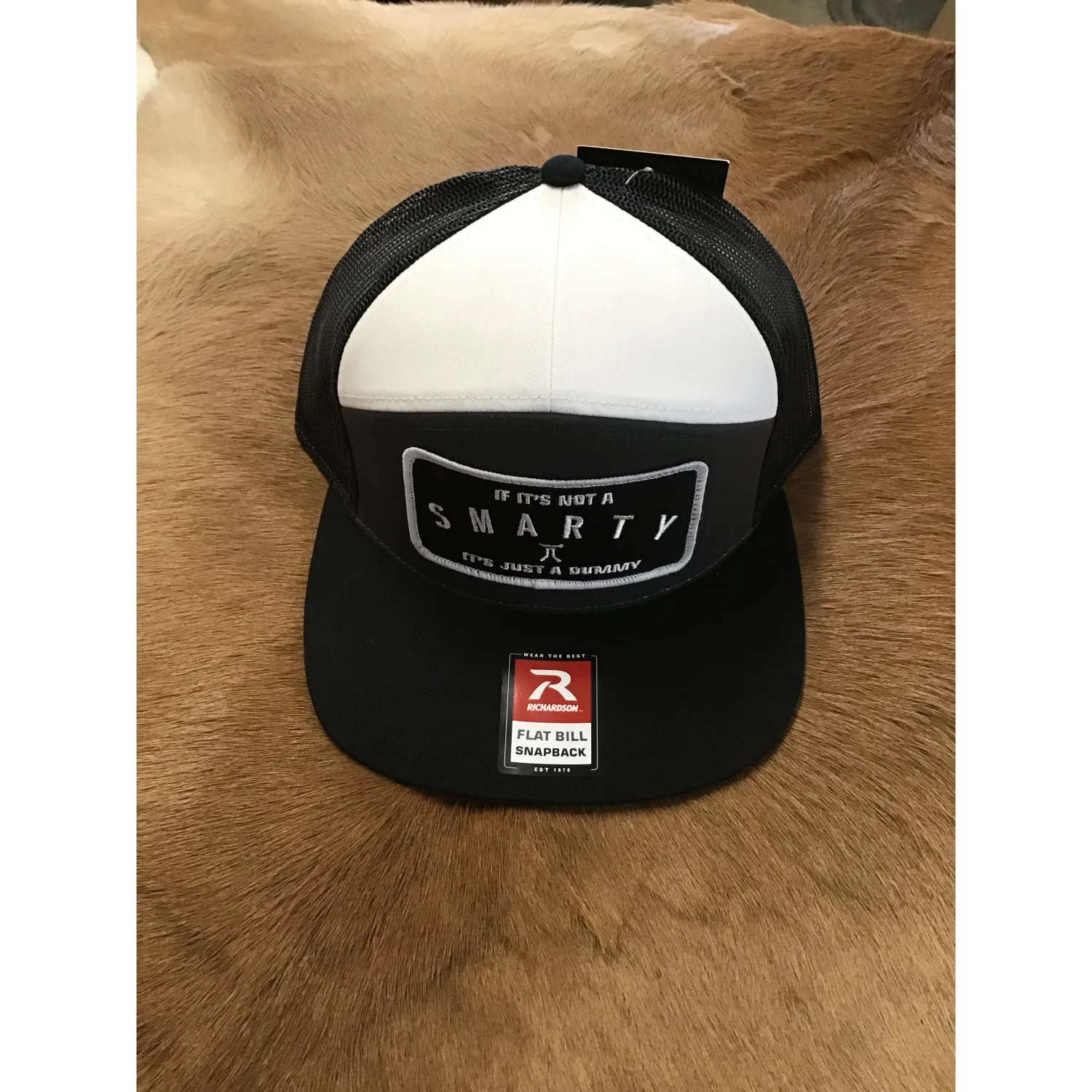 Smarty Cap, Design: PANEL - IF ITS