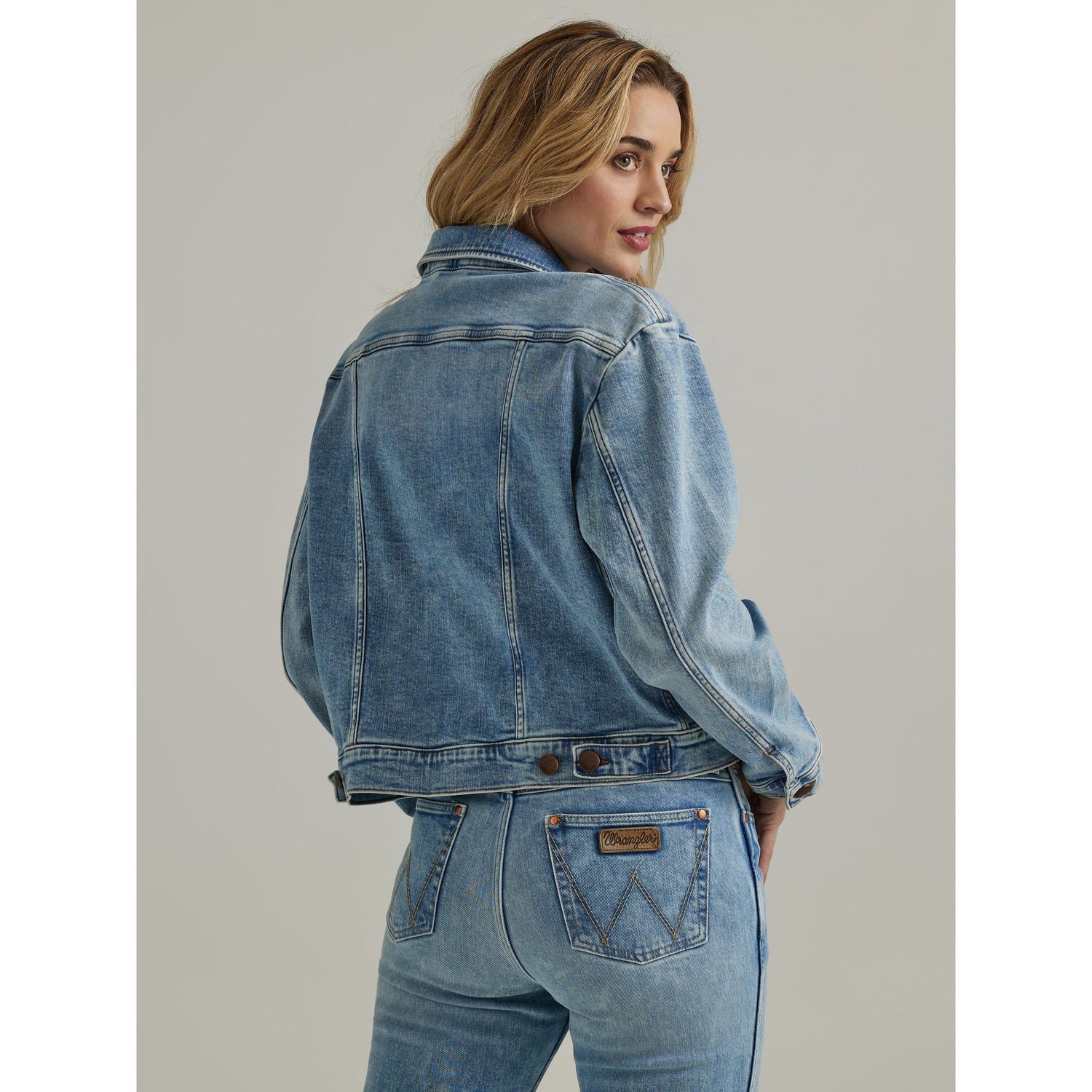 Wrangler Women's Unlined Cowboy Denim Jacket - Medium Wash