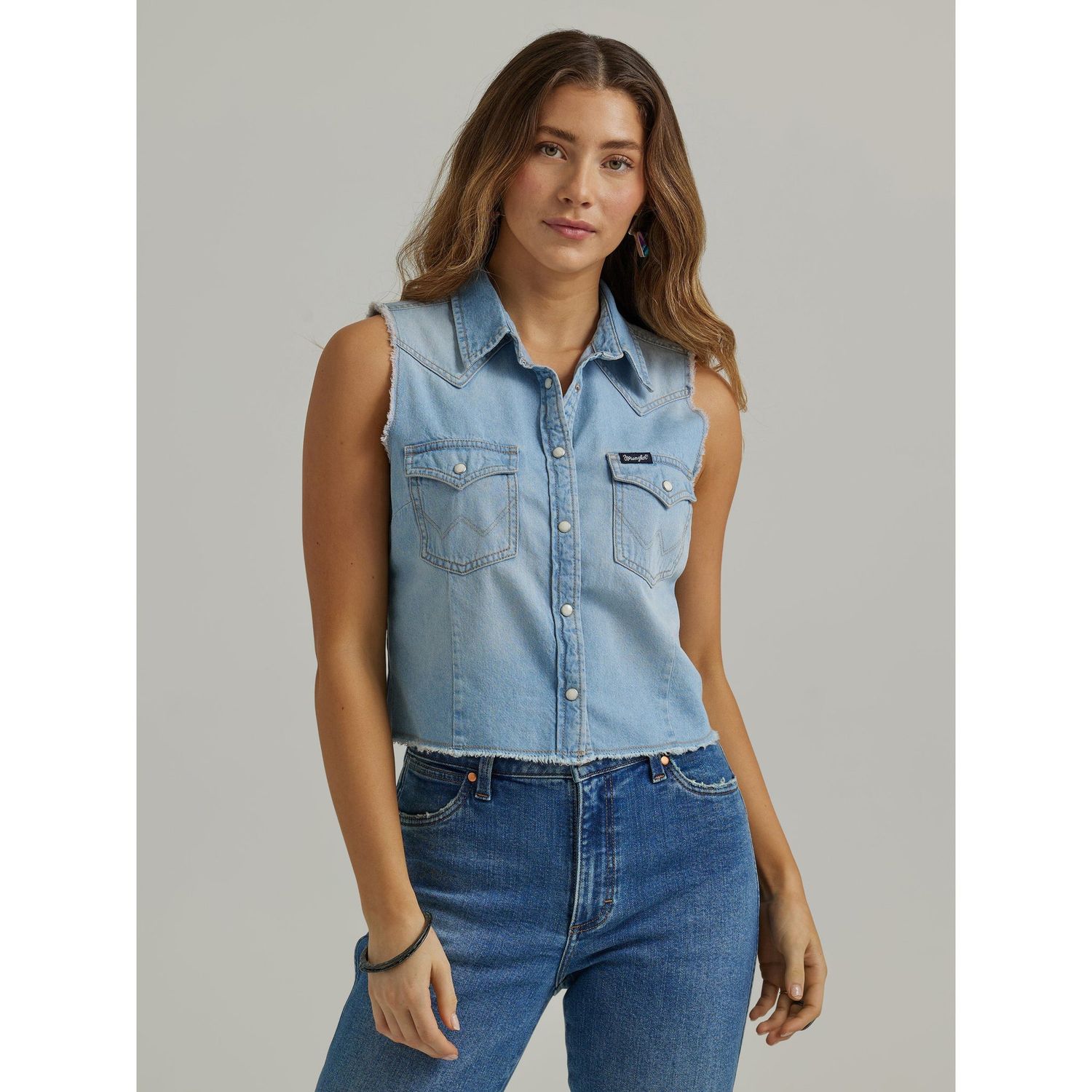 Wrangler Women's Sleeveless Denim Cut Off Shirt - Light Wash