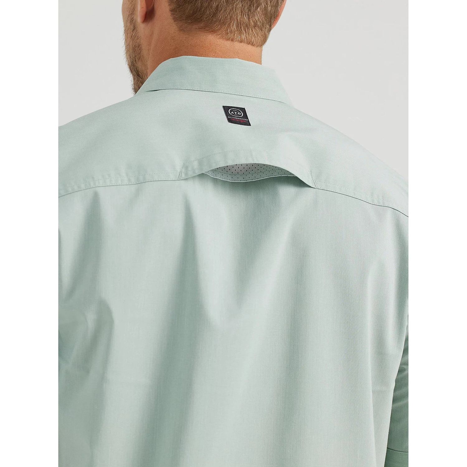 Wrangler Men's ATG Short Sleeve Asymmetric Zip Pocket Plaid Shirt - Green Bay