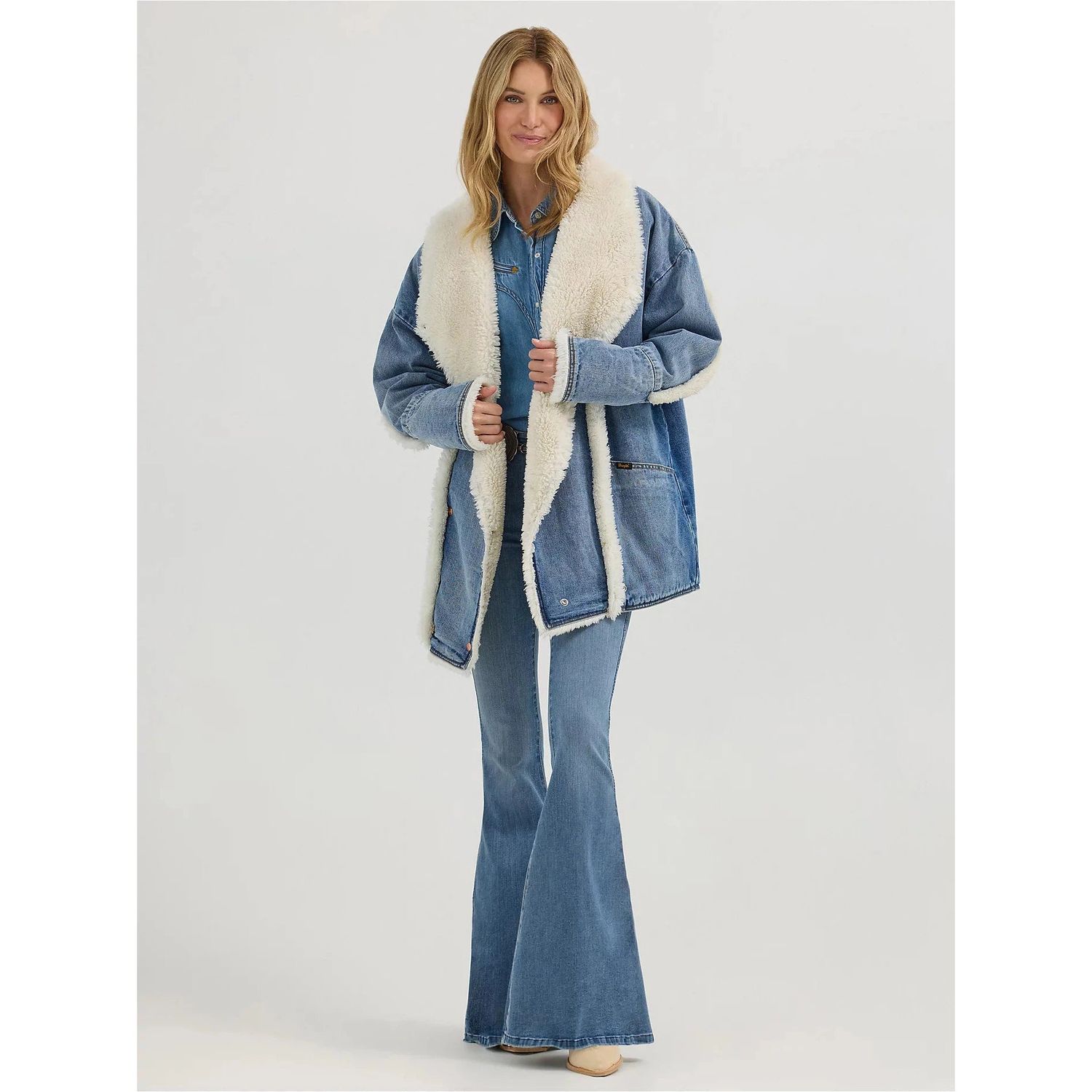 Wrangler Lainey Wilson Iconic Coat- Mid Wash Denim