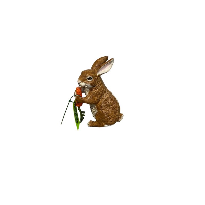 Aluminum Rabbit W/ Carrot