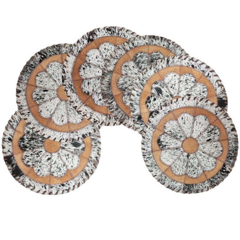 D2W Round Flower Laced Border 16" Diameter Placemat