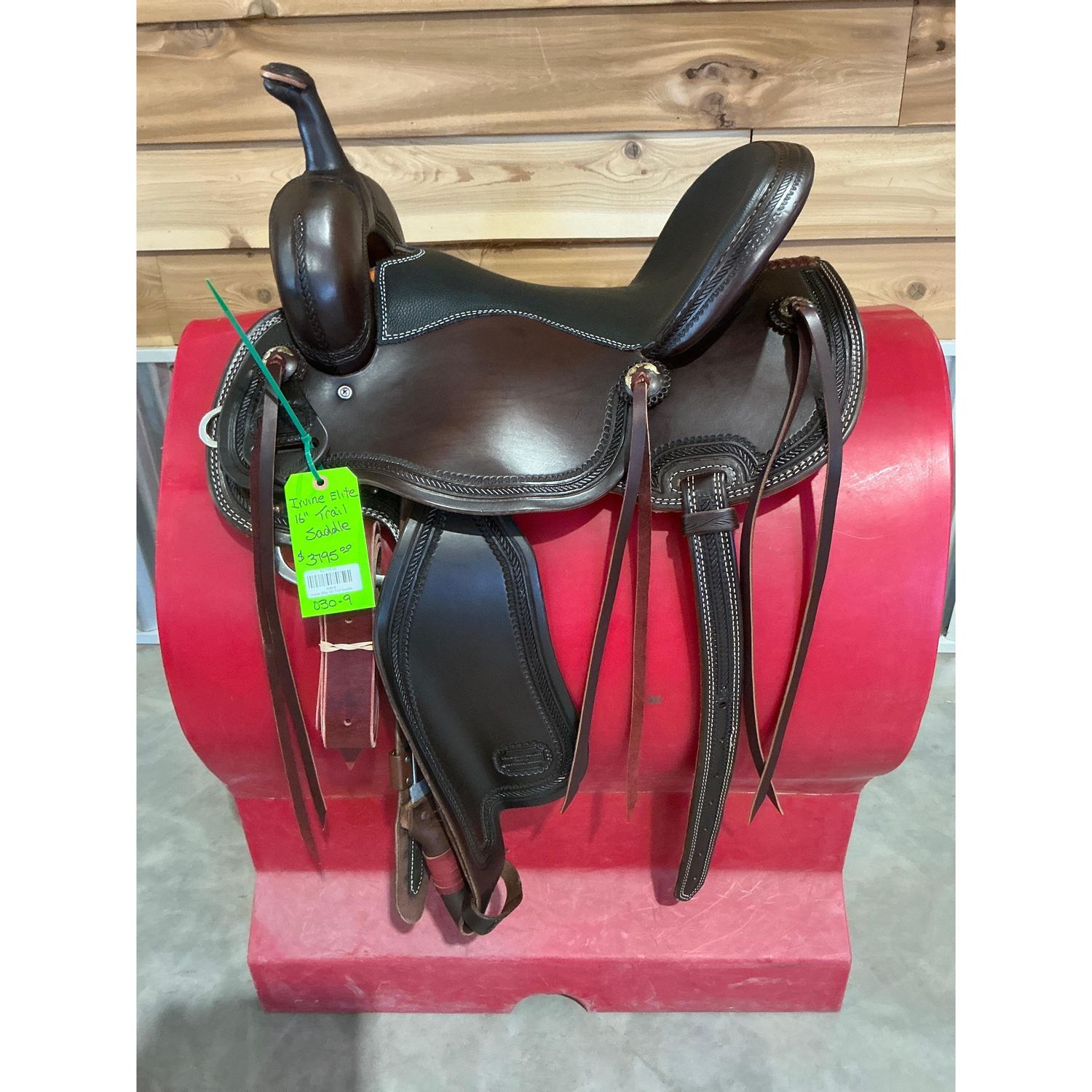 Irvine Elite 16" Trail Saddle - 030-9
