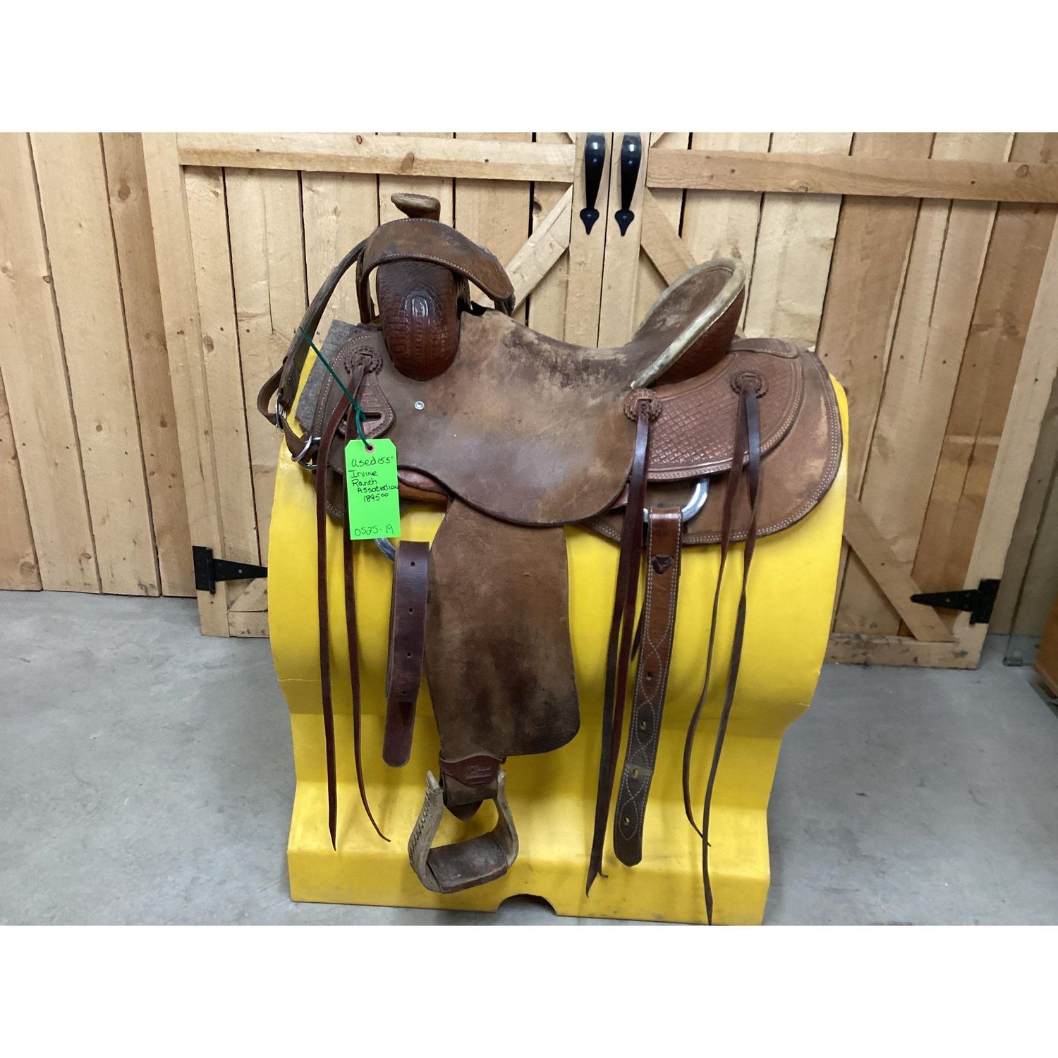 Used 15.5” Irvine Ranch Association Saddle