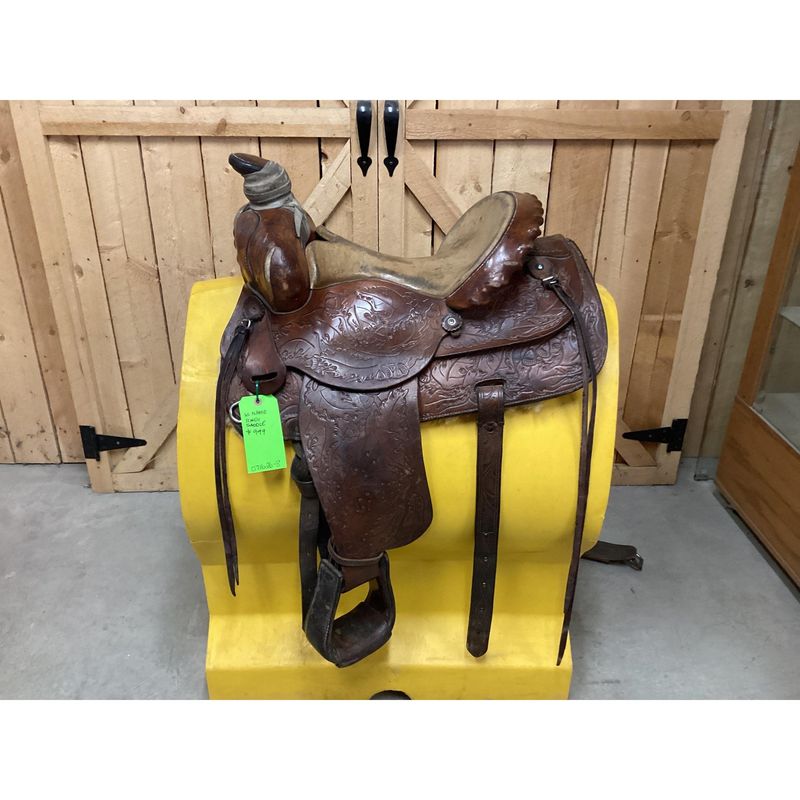 Used No Name Ranch Saddle