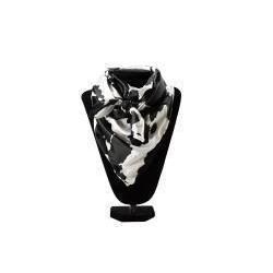 Wild Rag 33x33 Cow Print- Black &amp; White