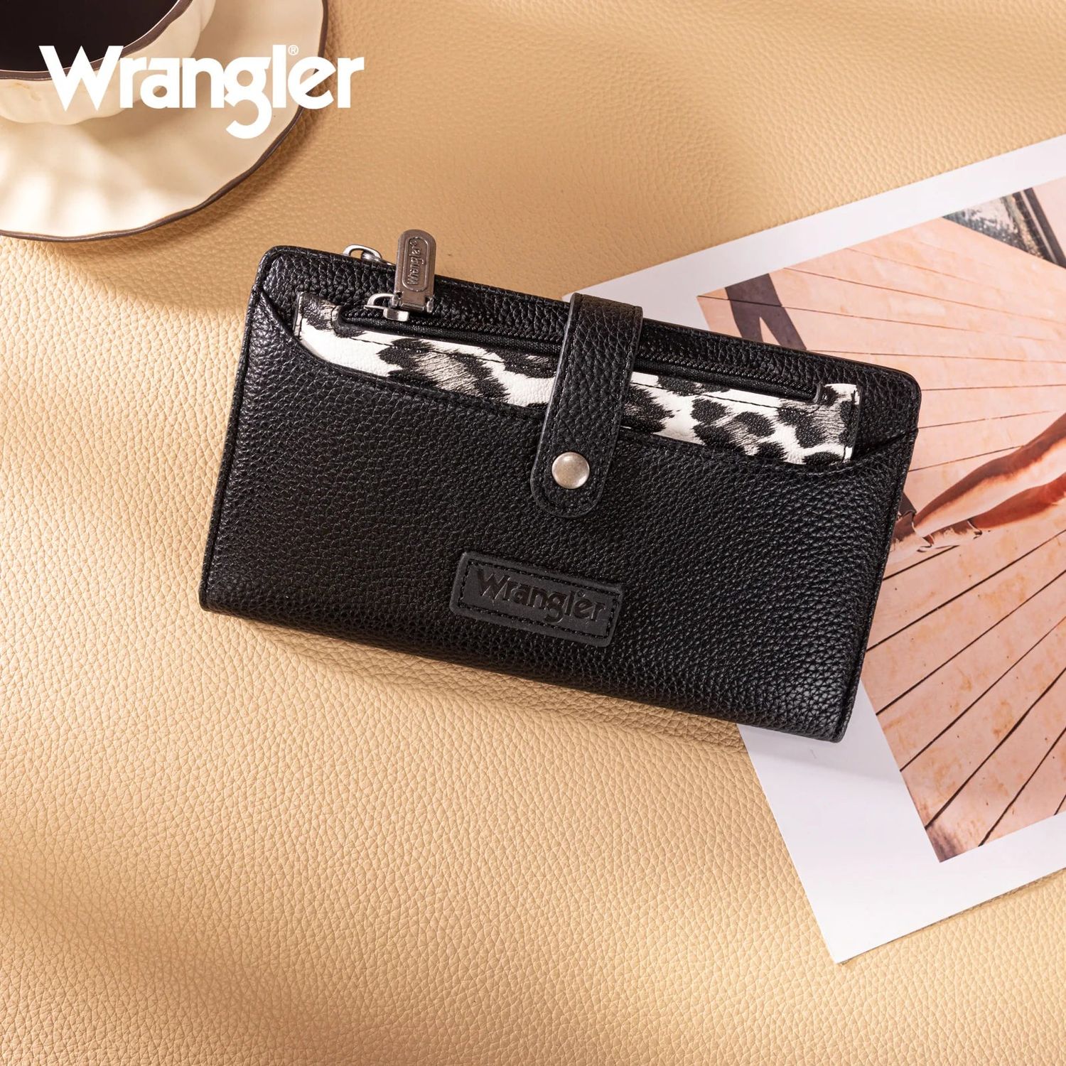 Wrangler Wrangler Western Bi-Fold RFID Wallet Wristlet with Detachable Pouch- Multiple Colours