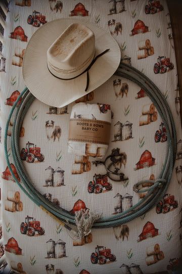 Boots &amp; Bows Farm Kid Crib Sheet