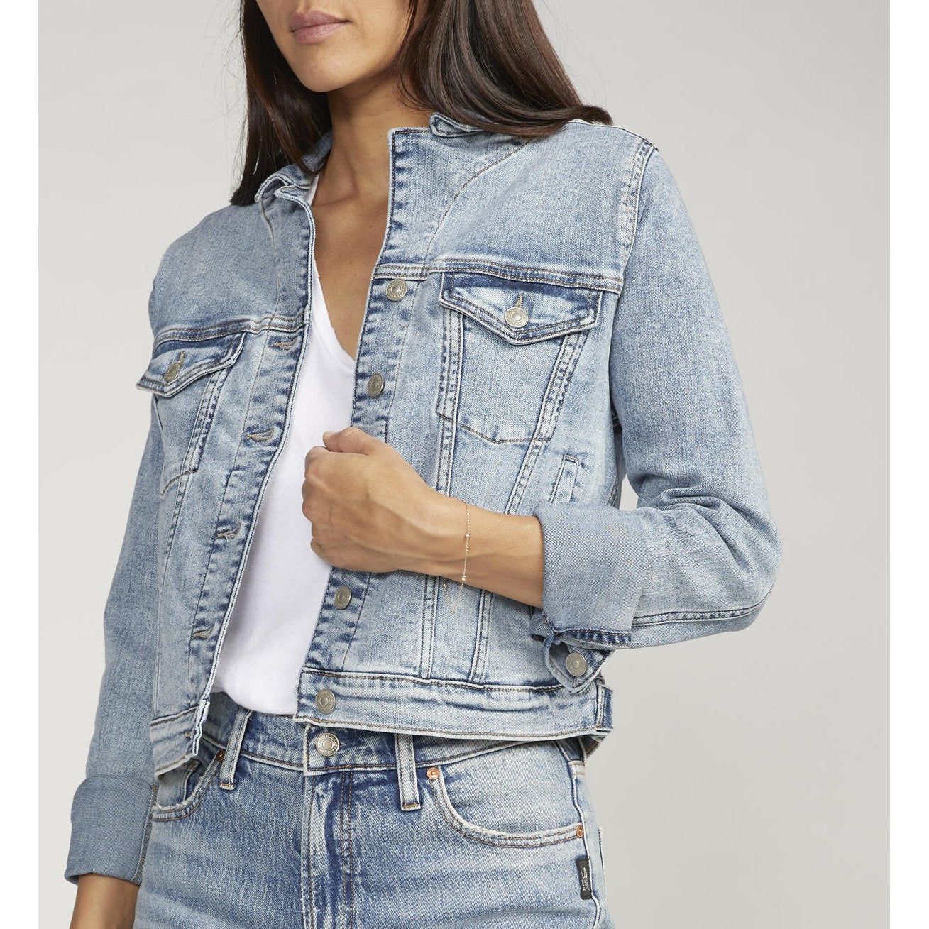 **Silver Women's Fitted Jean Jacket - Medium Indigo Wash**FINAL SALE**