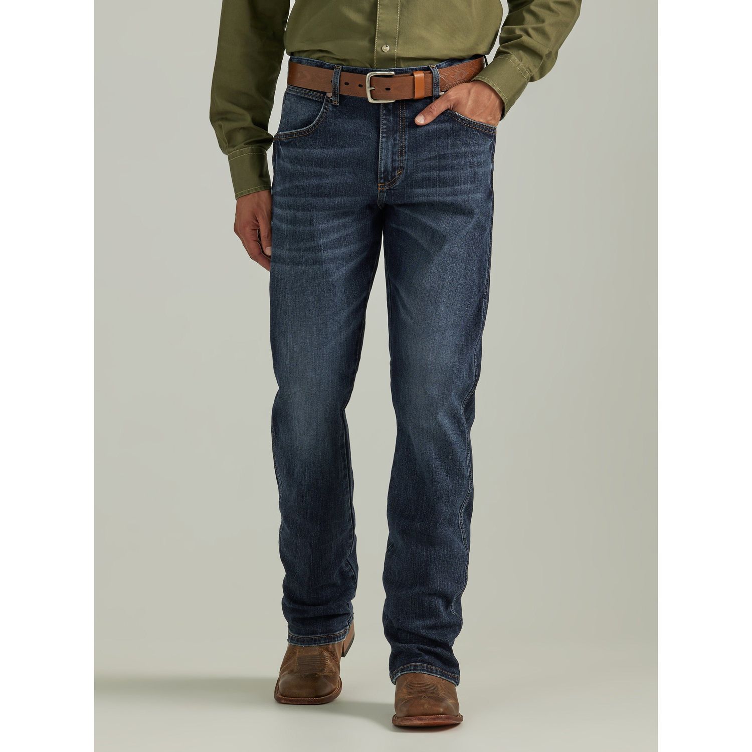 **Wrangler Men's Retro Slim Boot Cut Jean - Elwick**FINAL SALE**