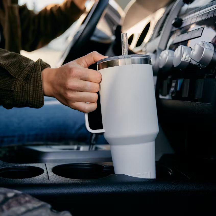 YETI Rambler 739 mL Straw Mug with Straw Lid