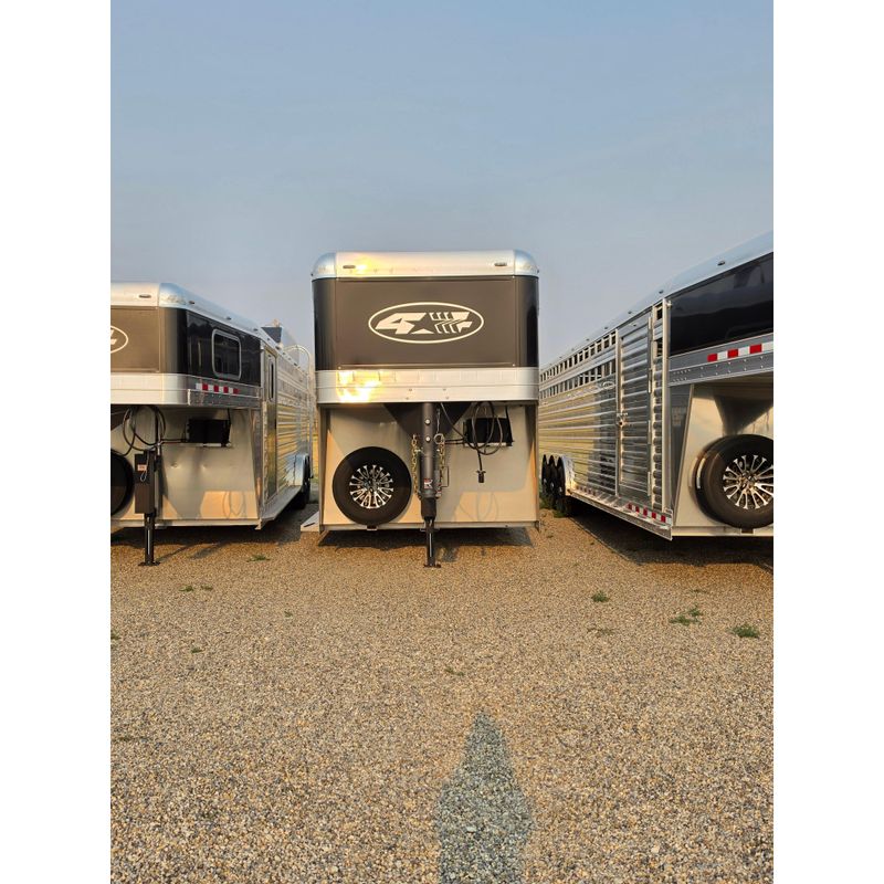 2027 4-Star 23' 4-Horse Slant Load Super Tack - 44251**PENDING SALE**