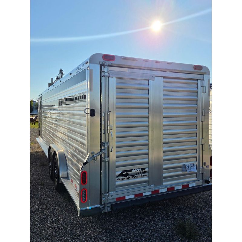 2027 4-Star 28' Stock Combo - 44335 **PENDING SALE**