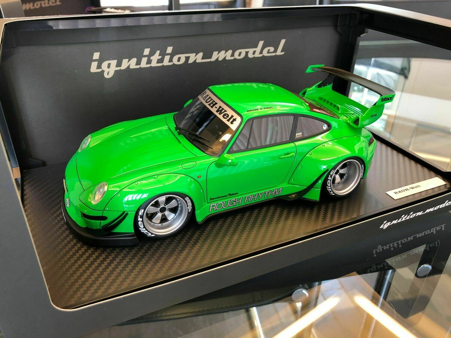 RWB 993 Green(IM) 1/18