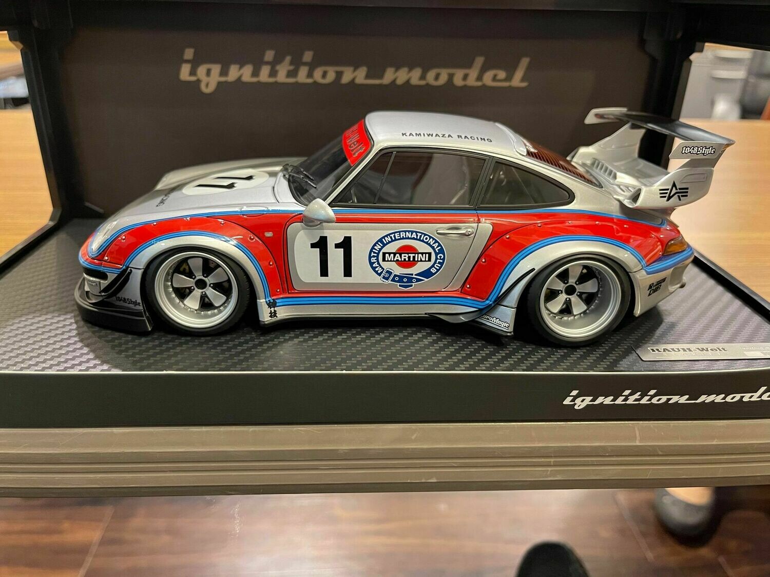 ignition model 1/18 RWB 993 Silver/Red