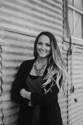 Super Mini Headshot & Professional Portrait Special - Golden Hour Super Mini Headshot & Professional Portrait Special - Golden Hour