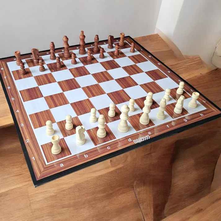19" Wooden Chess Set
