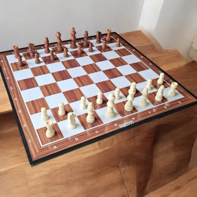 19" Wooden Chess Set
