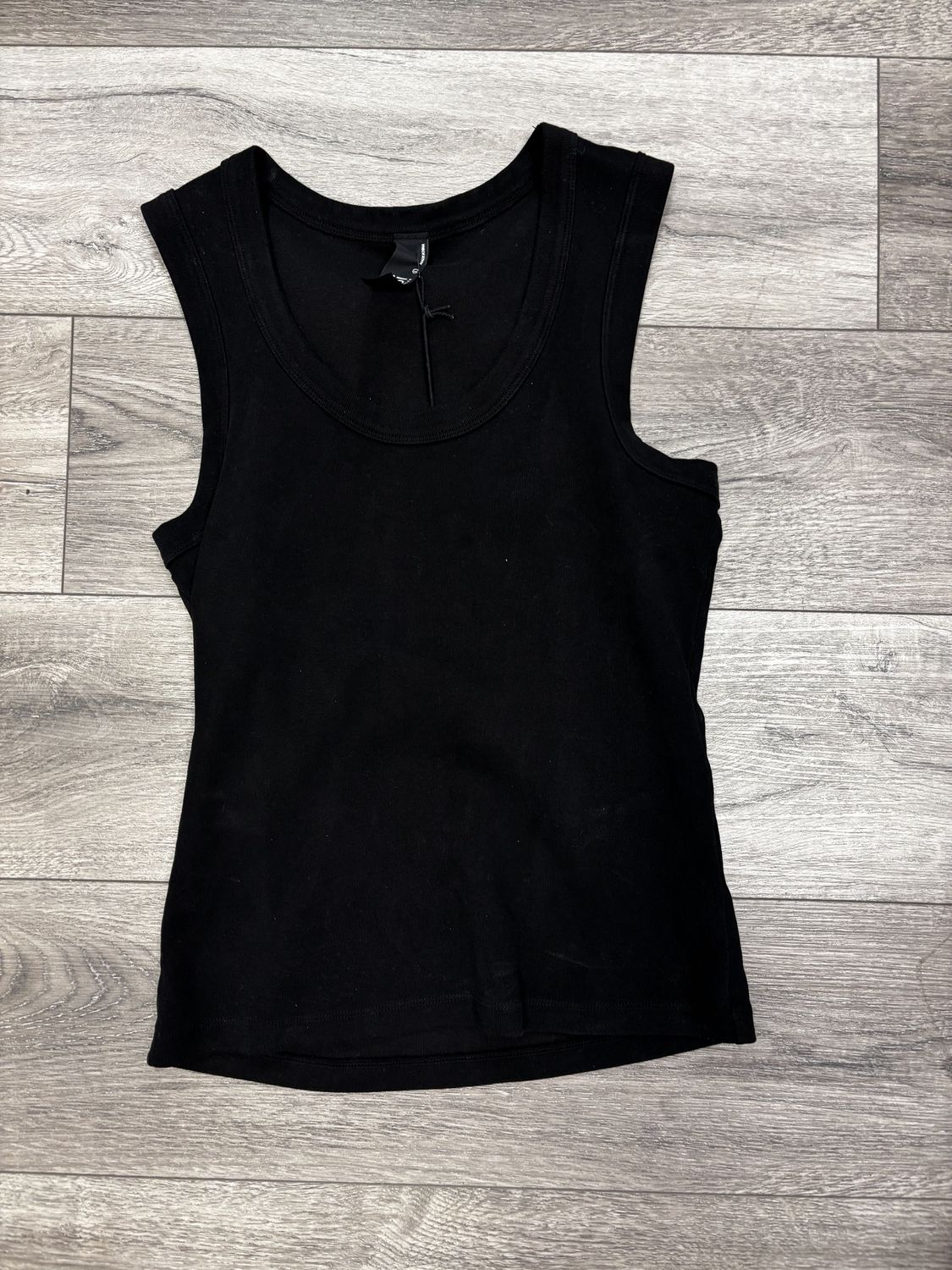 Black Shell Tank, Size: Large