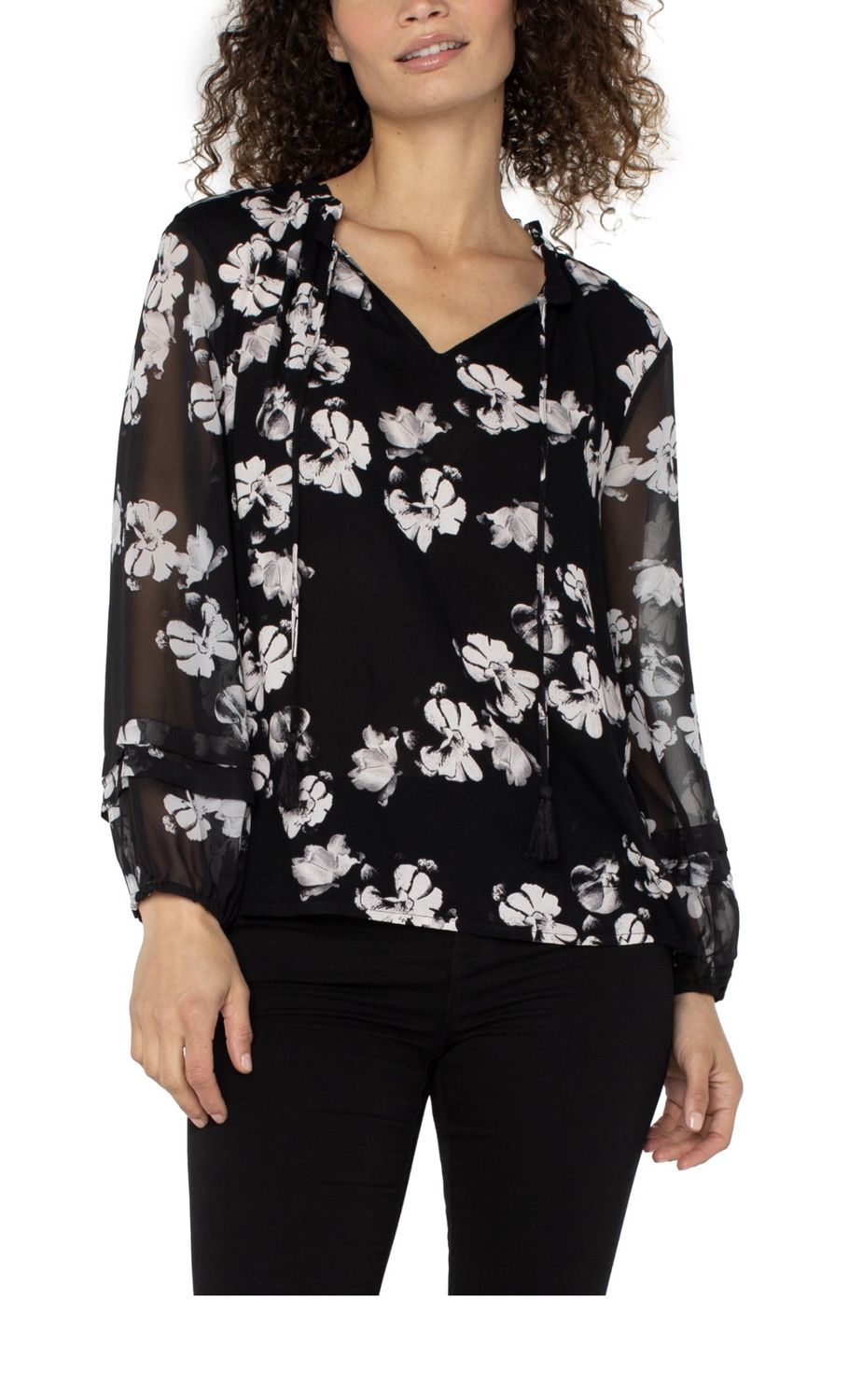 Lm8j18vg1p92 Black white Blouse, Size: Medium