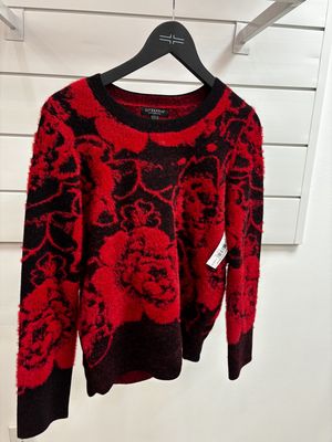 Lm8d52sk32 Black and red sweater