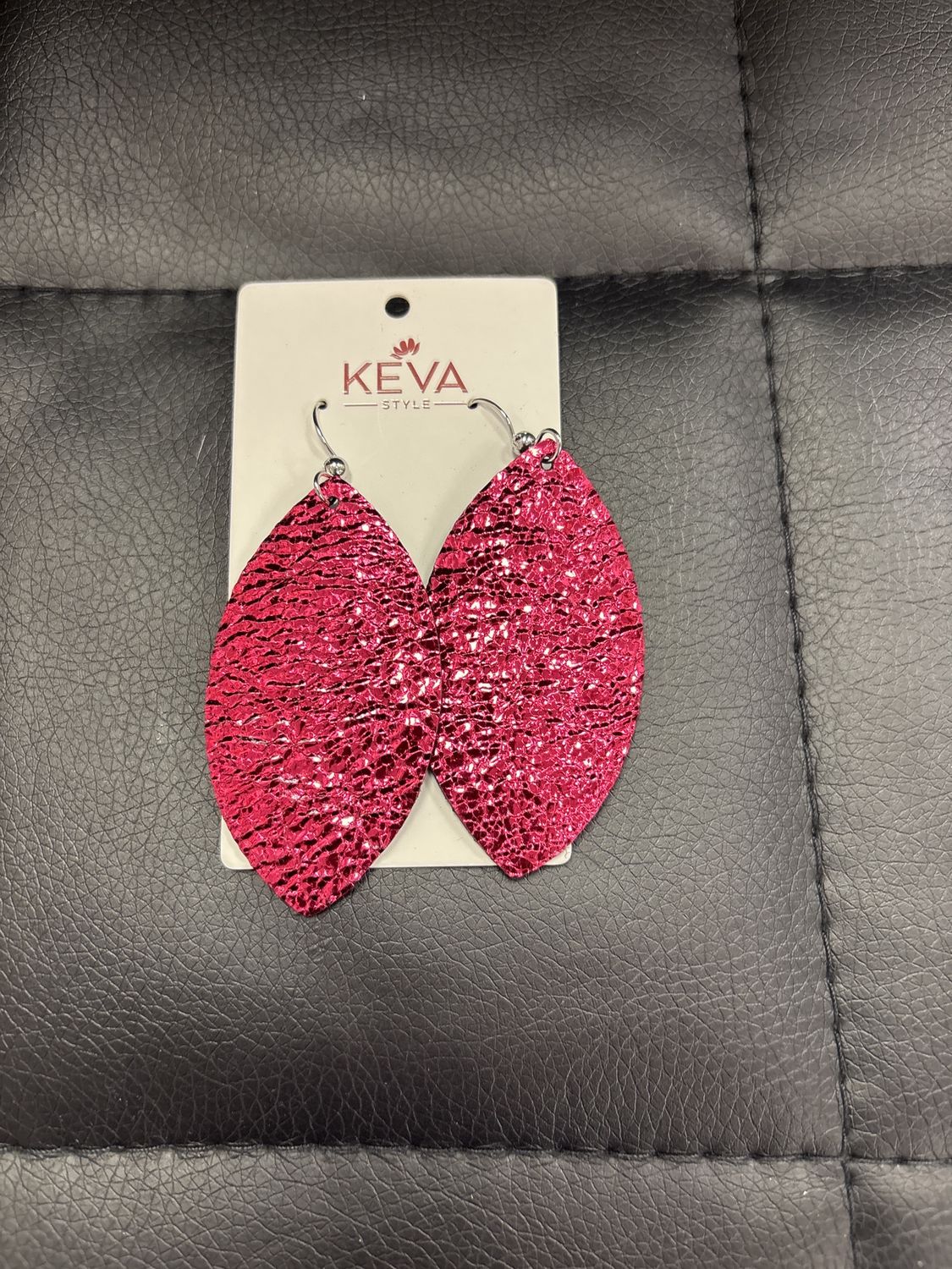 Keva Leather Earrings, Colour: Hot pink