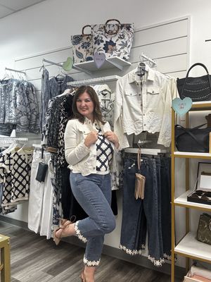 C4686 Navy Collared Crochet Top