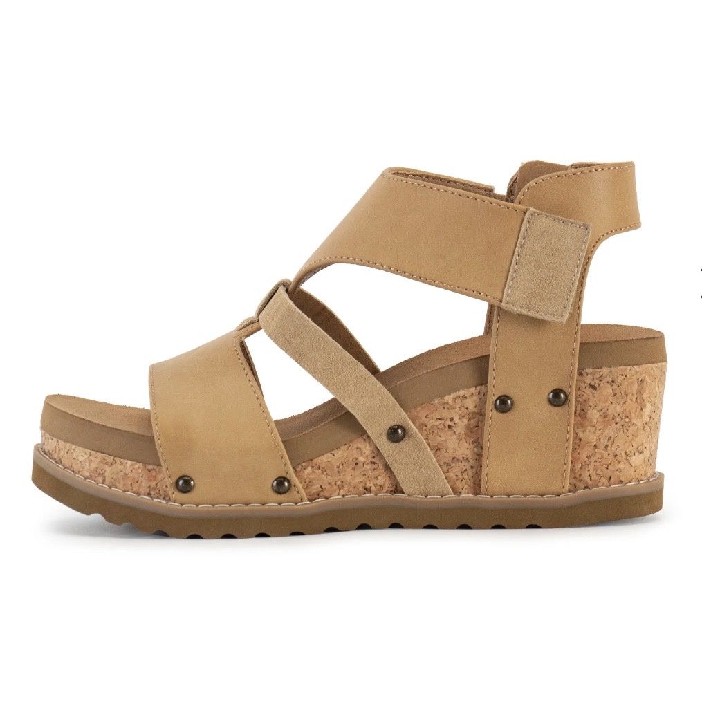 Adris Cork Wedge Sandal, Size: 7