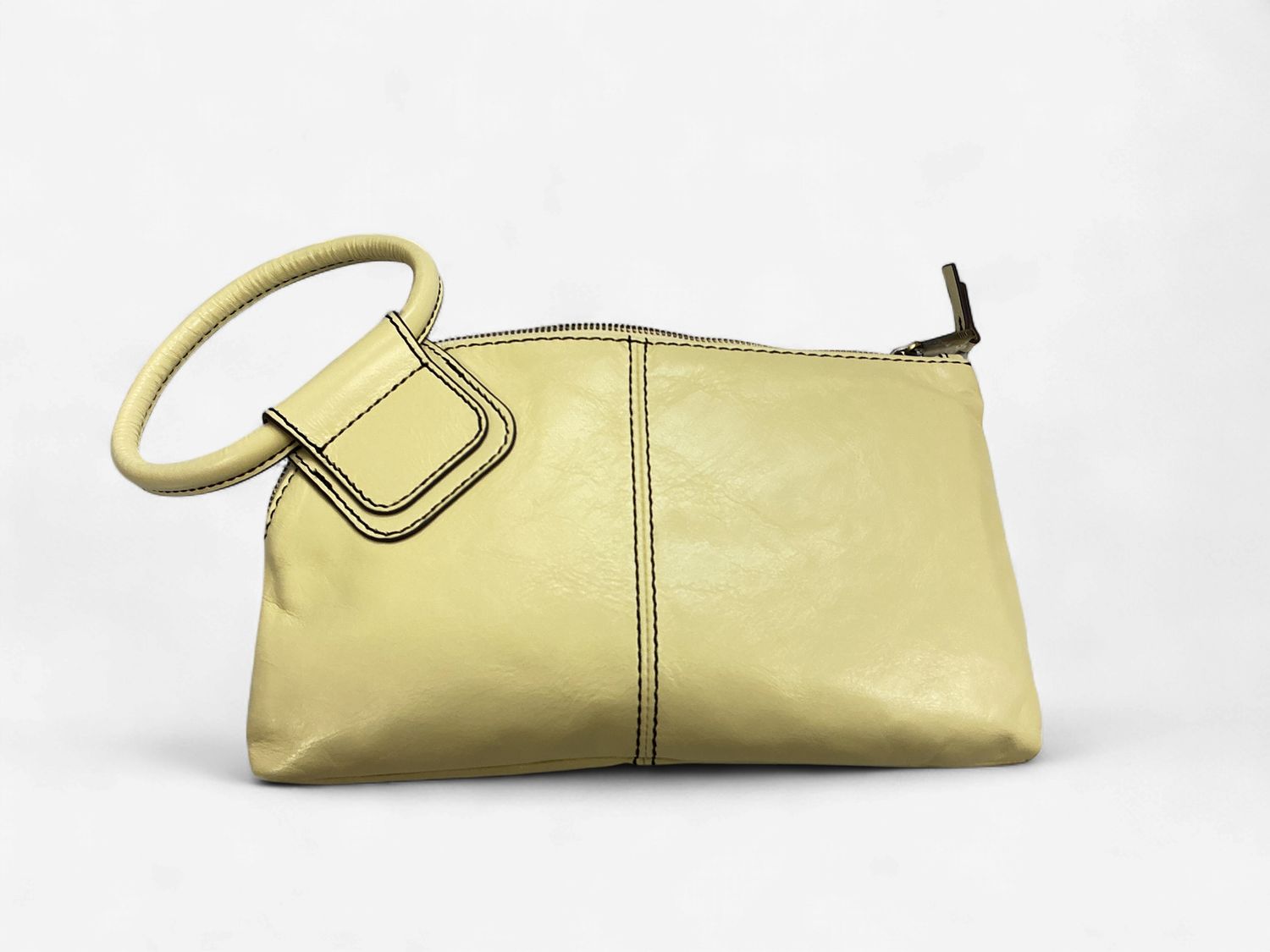 Sable Wristlet Butter Yellow