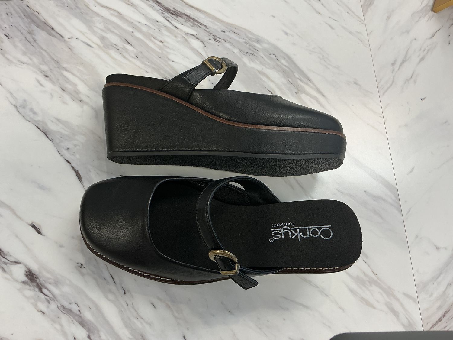 Black Wedge, Size: 7