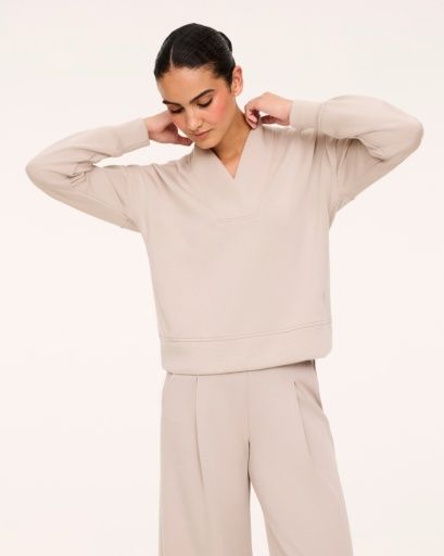 spanx airessentials® v-neck long sleeve top, Colour: mushroom, Size: L